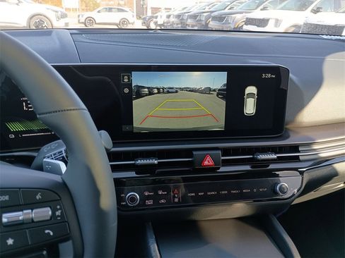 New 2026 Kia Sportage EX w/ EX Panoramic Sunroof Package image 23