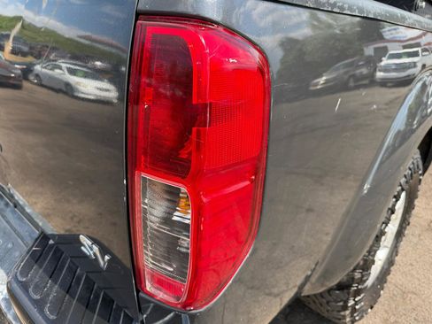 Used 2012 Nissan Frontier SV RWD image 12