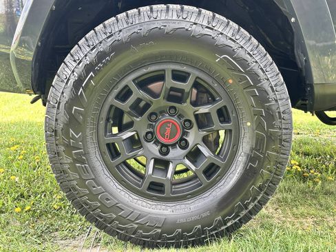Used 2024 Toyota 4Runner SR5 Premium w/ TRD Black Wheel Package (TMS) AWD/4WD image 11
