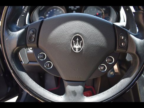 Used 2015 Maserati GranTurismo Convertible image 19