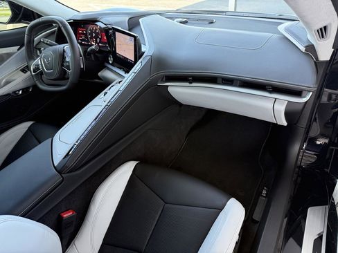 Used 2023 Chevrolet Corvette Stingray Premium Cpe w/ Z51 Performance Package image 46