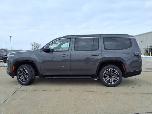 New 2026 Jeep Grand Wagoneer 4WD w/ Premium Group I image 31
