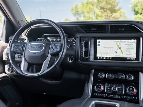 Used 2021 GMC Yukon Denali w/ Denali Ultimate Package AWD/4WD image 19