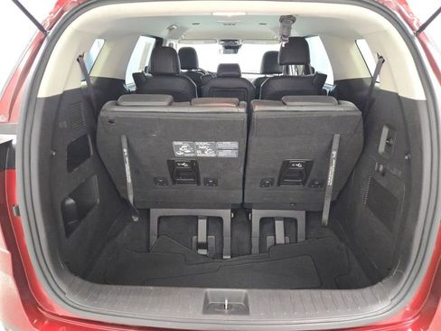 Used 2024 Kia Carnival LX image 19