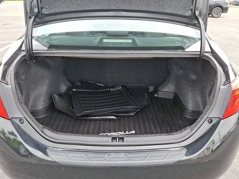 Used 2018 Toyota Corolla SE FWD image 28