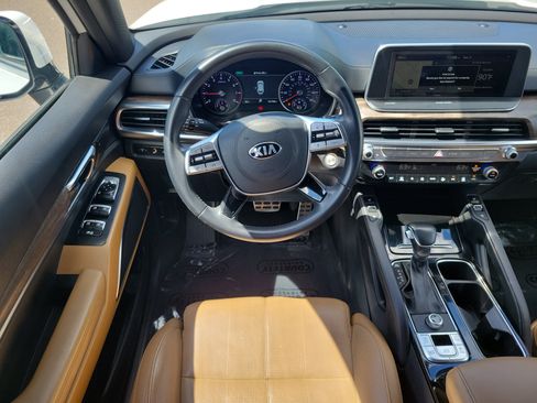 Used 2020 Kia Telluride SX w/ Towing Package FWD image 12