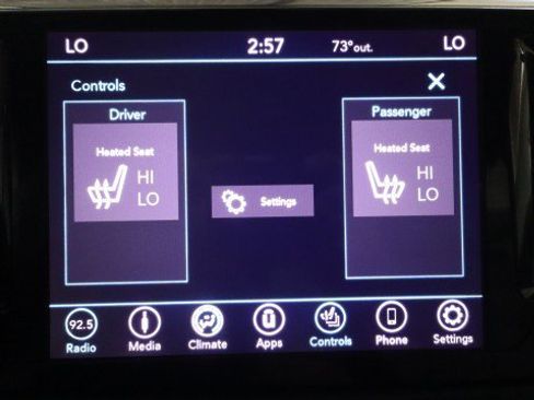 Used 2018 Chrysler Pacifica Touring-L FWD image 20