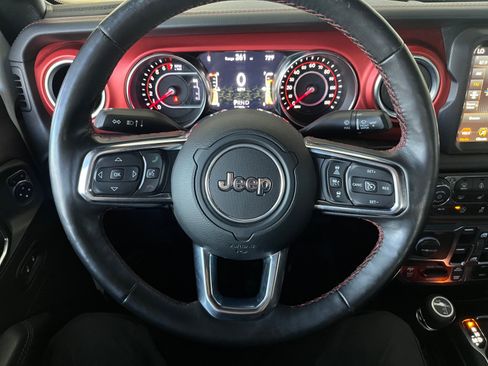 Used 2020 Jeep Gladiator Rubicon AWD/4WD image 9
