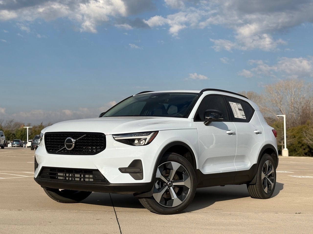 New 2026 Volvo XC40 B5 Core w/ Protection Package Premier AWD/4WD image 2