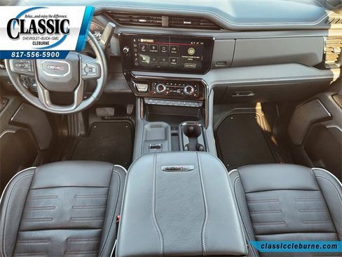 Used 2025 GMC Sierra 2500 AT4X image 2