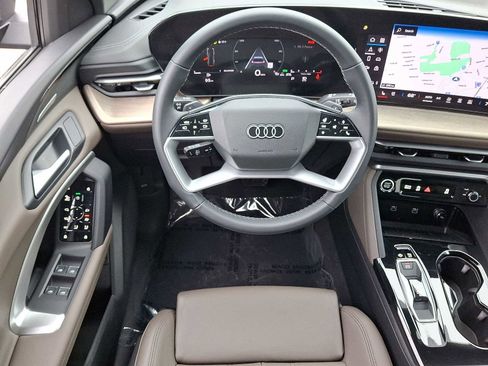 Used 2025 Audi Q5 Premium Plus w/ Premium Plus image 21