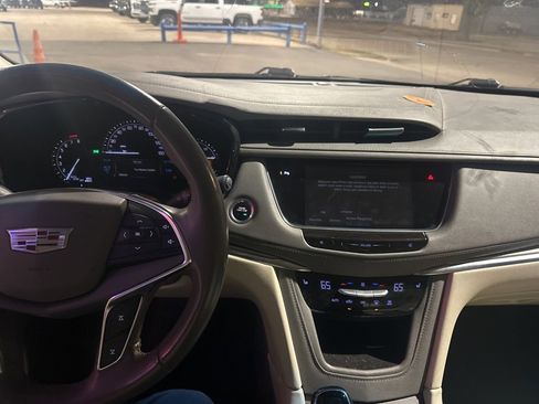 Used 2017 Cadillac XT5 Luxury image 6