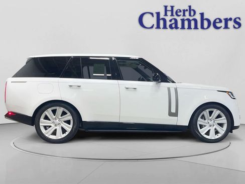 Used 2022 Land Rover Range Rover SE image 7
