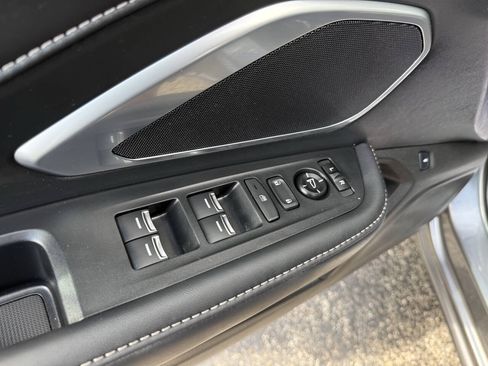 Used 2025 Acura RDX SH-AWD image 15