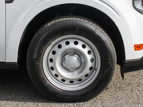 Used 2025 Ford Maverick XLT w/ Equipment Group 302A image 43