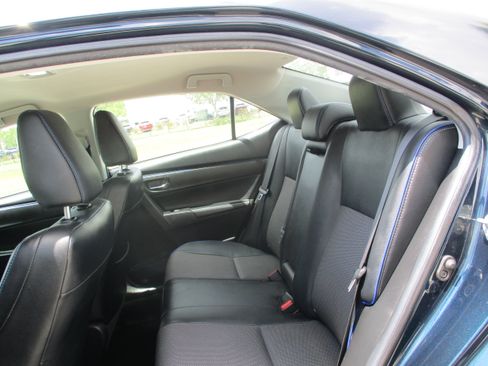 Used 2019 Toyota Corolla SE FWD image 11