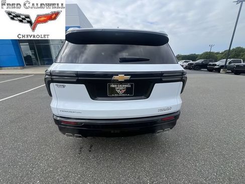 Used 2026 Chevrolet Traverse High Country w/ LPO, Floor Liner Package FWD image 38