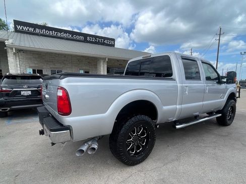 Used 2016 Ford F250 Lariat w/ Lariat Ultimate Package AWD/4WD image 5