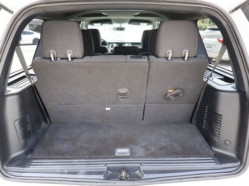 Used 2017 Ford Expedition XLT RWD image 6