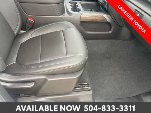 Used 2021 Chevrolet Silverado 1500 LT Trail Boss w/ Convenience Package II AWD/4WD image 16