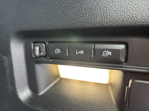 Used 2023 Ford Explorer ST AWD/4WD image 30