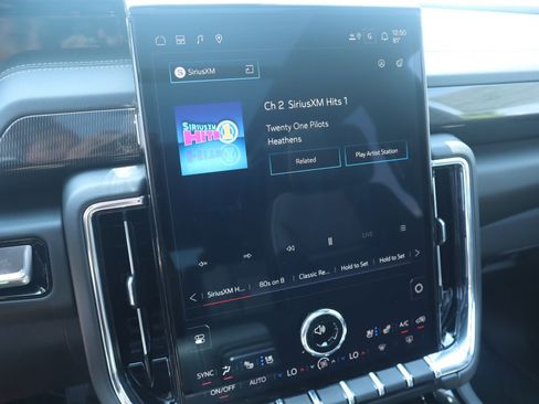 New 2026 GMC Yukon XL Elevation w/ Elevation Premium Package AWD/4WD image 6