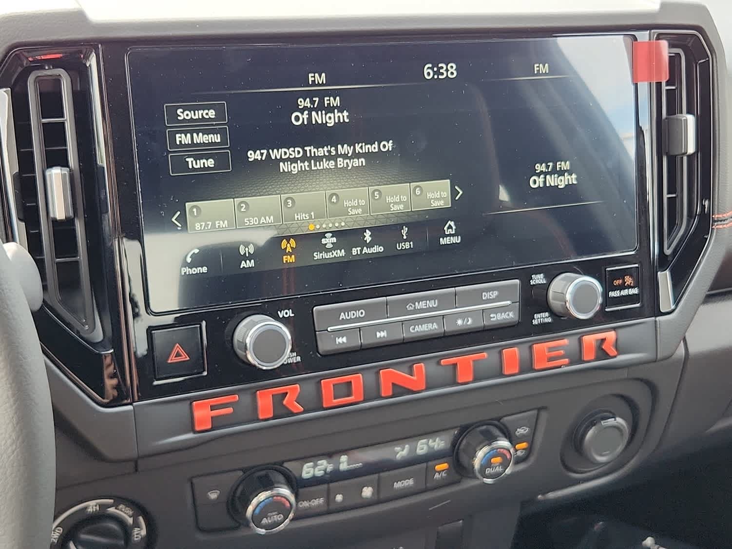 Used 2025 Nissan Frontier PRO-4X AWD/4WD image 13