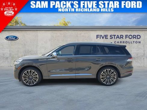 Used 2022 Lincoln Aviator Black Label w/ Class IV Trailer Tow Package AWD/4WD image 6