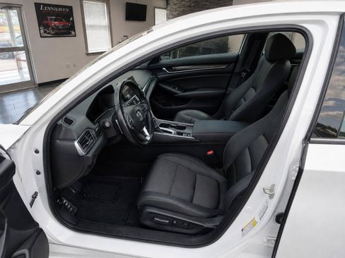 Used 2019 Honda Accord Sport image 10