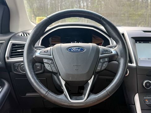 Used 2018 Ford Edge SEL w/ Equipment Group 201A AWD/4WD image 37