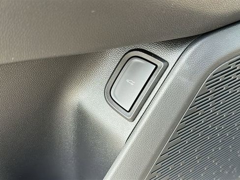New 2026 Chevrolet Equinox ACTIV FWD image 13