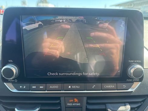 Used 2024 Nissan Altima 2.5 SR image 14