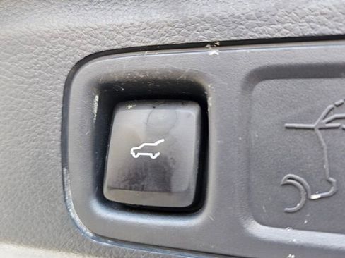 Used 2024 Ford Expedition Limited image 14