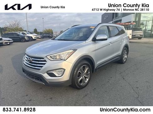 Used 2013 Hyundai Santa Fe GLS FWD image 1