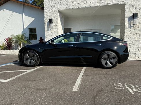 Used 2018 Tesla Model 3 Long Range image 2