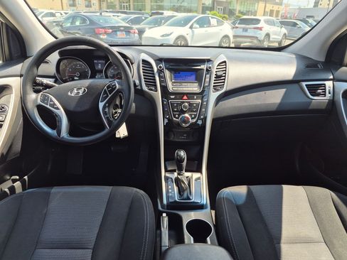 Used 2016 Hyundai Elantra GT FWD image 23