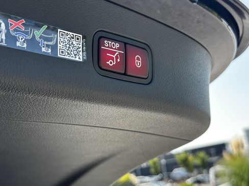 Certified 2026 Mercedes-Benz GLC 300 image 22