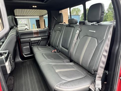Used 2015 Ford F150 Platinum w/ Equipment Group 701A Luxury AWD/4WD image 24