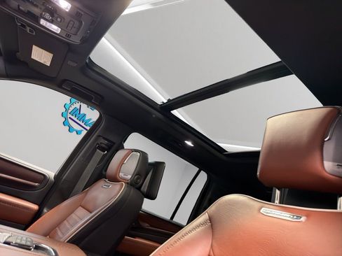 Used 2023 GMC Yukon XL Denali Ultimate image 15