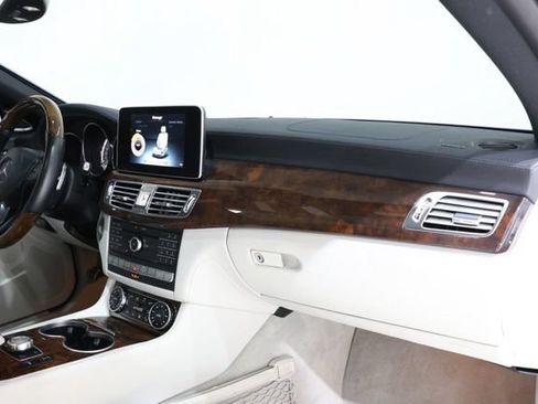 Used 2015 Mercedes-Benz CLS 550 4MATIC image 15