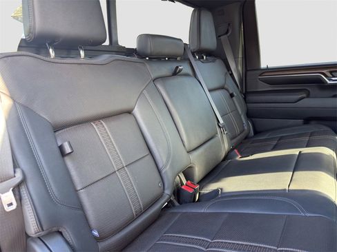 Used 2024 Chevrolet Silverado 3500 High Country w/ High Country Premium Package image 16