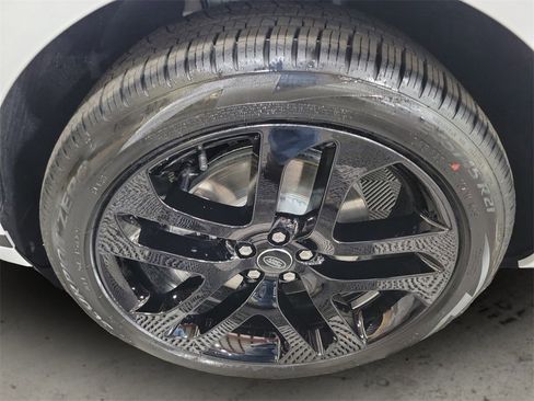 New 2025 Land Rover Range Rover Evoque S image 9