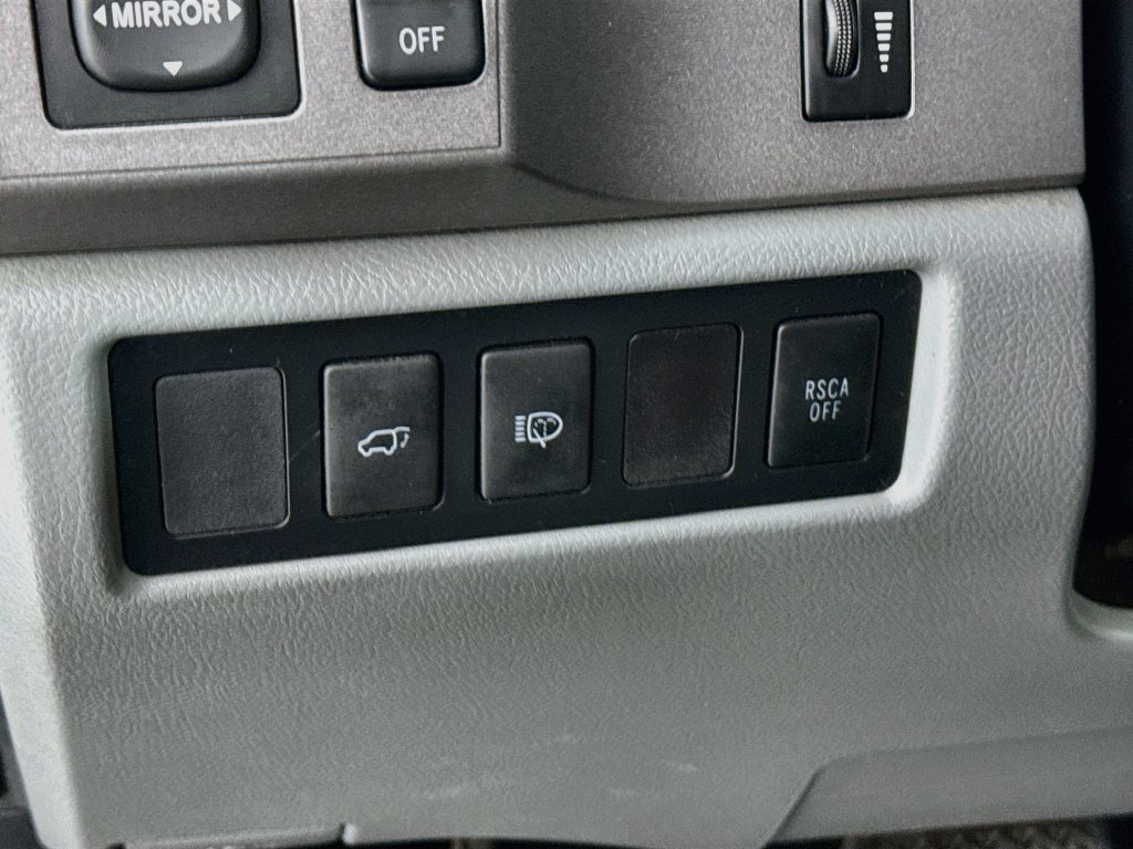Used 2012 Toyota Sequoia Limited AWD/4WD image 11