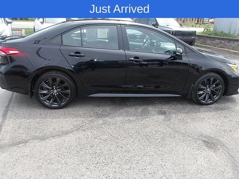 Used 2024 Toyota Corolla SE FWD image 9