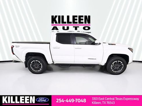 Used 2024 Toyota Tacoma TRD Sport RWD image 9
