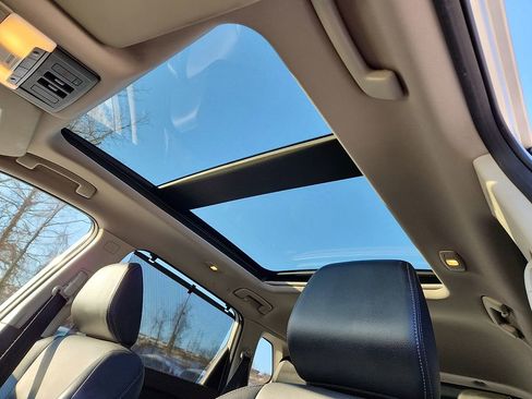 Certified 2021 Nissan Rogue SL w/ Premium Package image 15