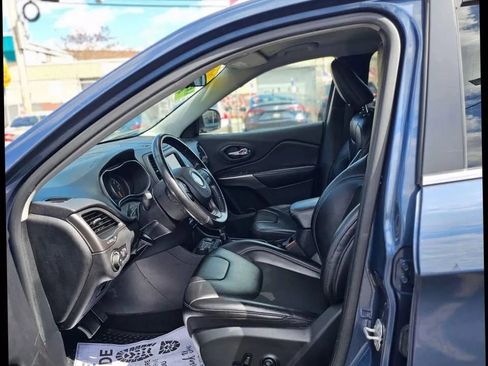 Used 2020 Jeep Cherokee Latitude Plus w/ Cold Weather Group image 6