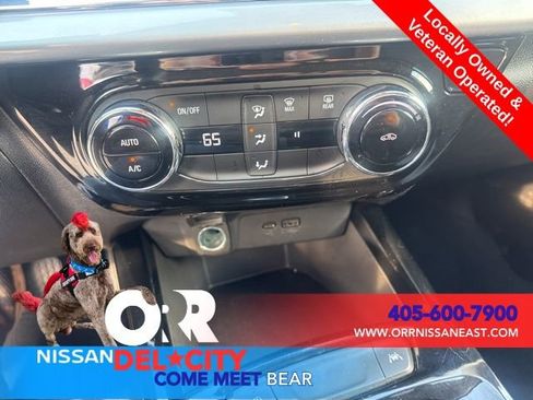 Used 2025 Chevrolet Trax LT image 23