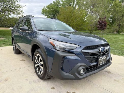 Certified 2025 Subaru Outback AWD/4WD image 8