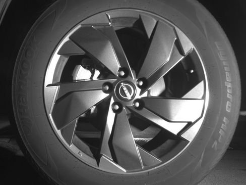 Used 2025 Nissan Rogue SV image 12